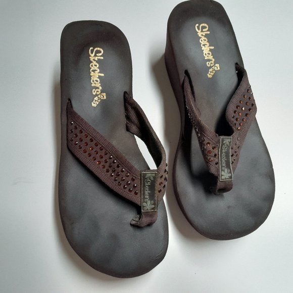Skechers Brown Platform Slip On Thong Sandals - Picture 2 of 6